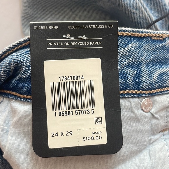 NWT LEVI Jeans - High Rise Loose Taper, light wash - Picture 6 of 6